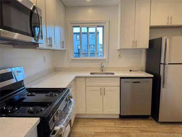 27 4th AVE, Pelham, NY 10803