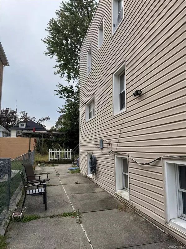 727 Clarence AVE, Bronx, NY 10465