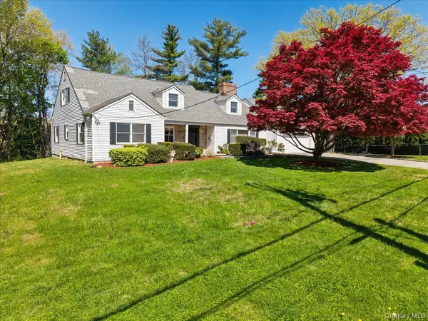 1 Windingwood RD, Port Chester, NY 10573