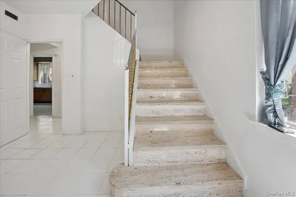 4534 Henry Hudson Pkwy, Bronx, NY 10471