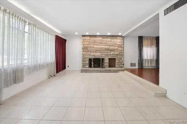 4534 Henry Hudson Pkwy, Bronx, NY 10471