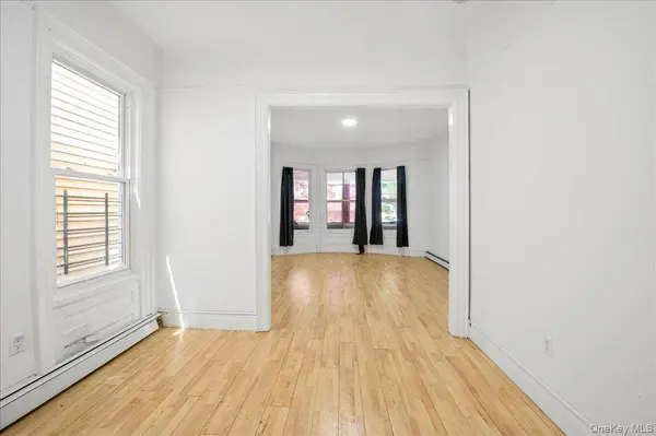 4384 Carpenter AVE, Bronx, NY 10466