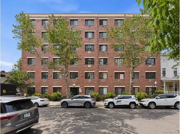 3961 Carpenter AVE, Bronx, NY 10466