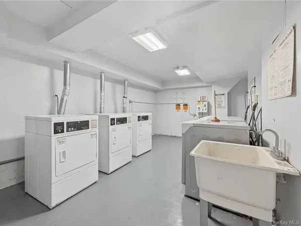 856 E 213th ST, Bronx, NY 10467