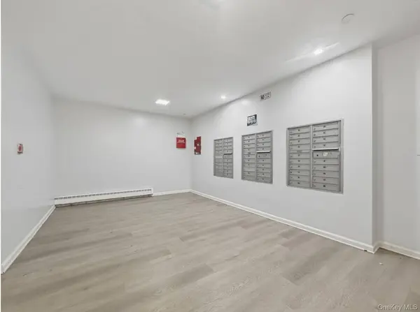 3961 Carpenter AVE, Bronx, NY 10466