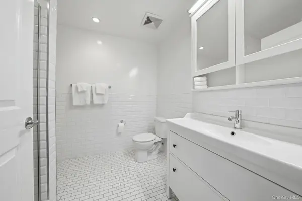 236 W 112th ST, New York (manhattan), NY 10026