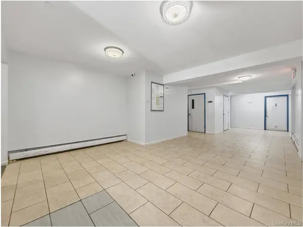 715 E 214th ST, Bronx, NY 10467