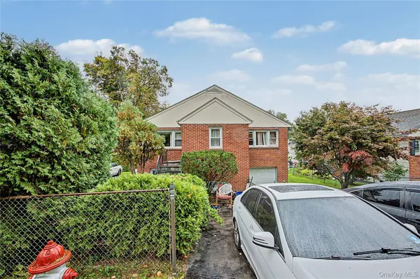 7 Cabot AVE