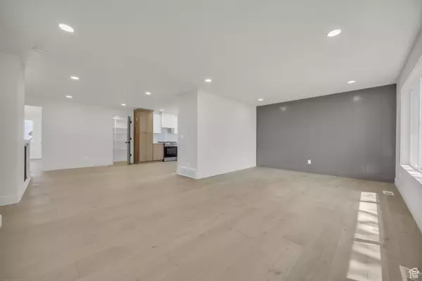 2965 S HARTFORD ST, Salt Lake City, UT 84106