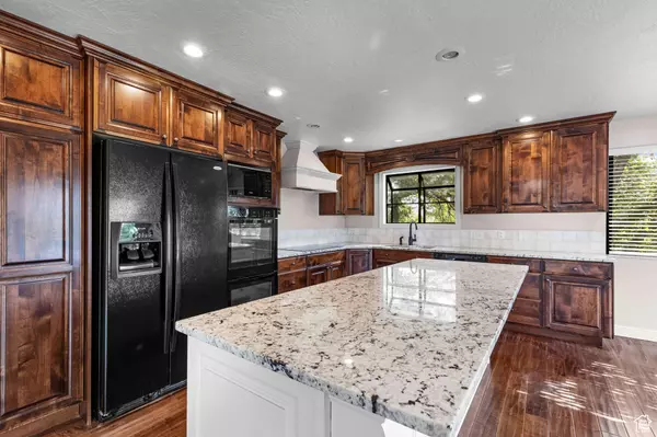 368 W DAVIS BLVD, Bountiful, UT 84010