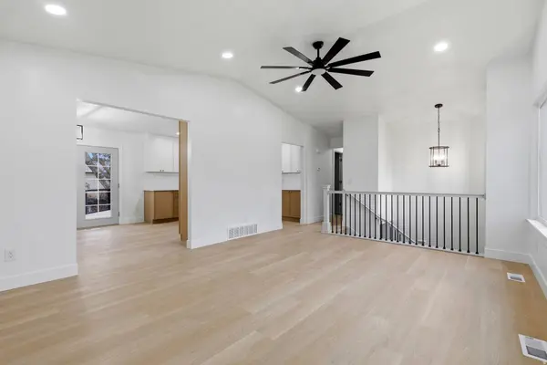 1469 E WINTERWOOD CIR S, Sandy, UT 84092