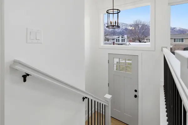 1469 E WINTERWOOD CIR S, Sandy, UT 84092