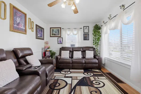1359 E SWAN, Ogden, UT 84401