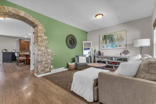 10498 S BROOKLYN VIEW LANE CIR W, South Jordan, UT 84095
