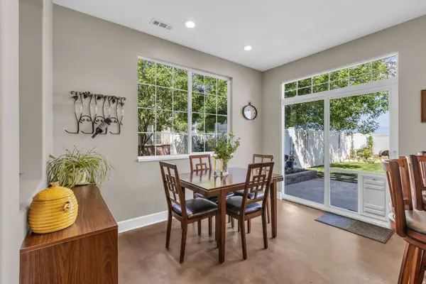 658 CANTERBURY LN, North Salt Lake, UT 84054