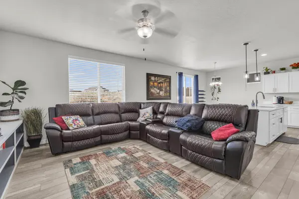 1063 W Coyote Gulch Way, Bluffdale, UT 84065-1601