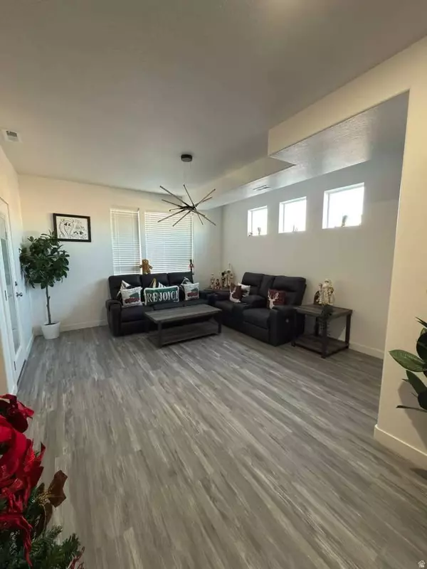 4676 W MIRAMONTE WAY S #4, Kearns, UT 84118