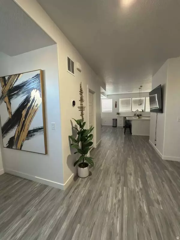 4676 W MIRAMONTE WAY S #4, Kearns, UT 84118