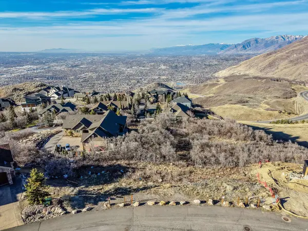 1565 E TRAIL CREST CT #18, Draper, UT 84020