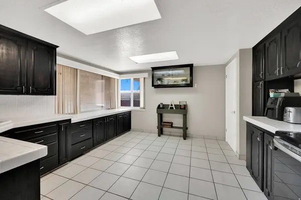 925 JACKSON AVE, Ogden, UT 84404