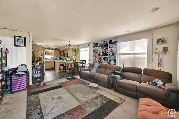 1617 W PROSPECT CIR, Salt Lake City, UT 84104