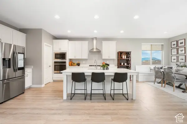 199 E SHOREWOOD DR S, Saratoga Springs, UT 84045