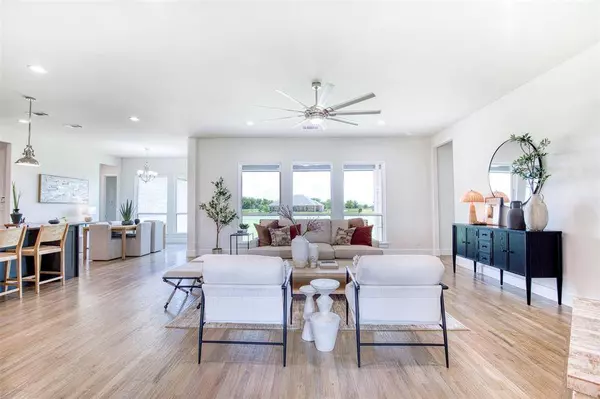 1355 Canyon Lake Road, Wills Point, TX 75169