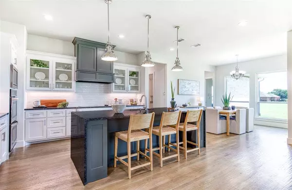 1355 Canyon Lake Road, Wills Point, TX 75169