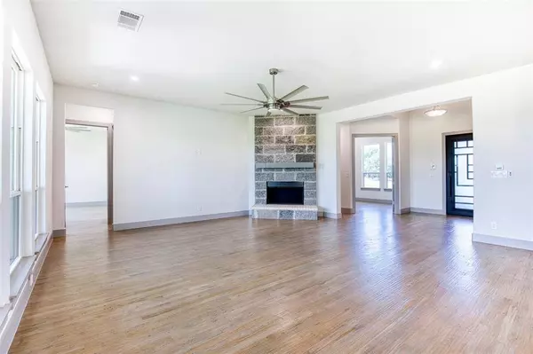 1333 Canyon Lake Road, Wills Point, TX 75169