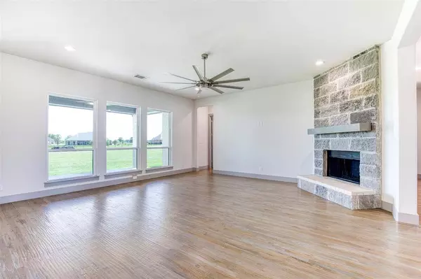 1333 Canyon Lake Road, Wills Point, TX 75169