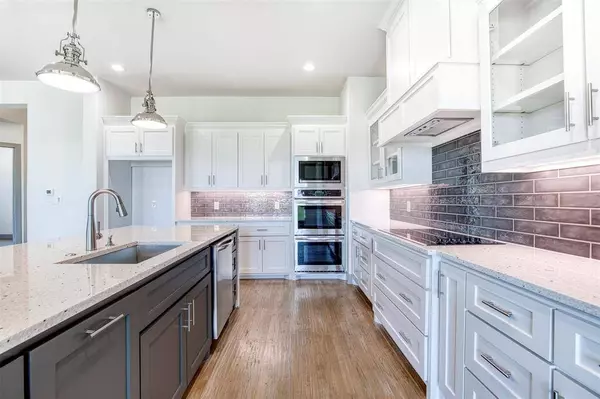 1333 Canyon Lake Road, Wills Point, TX 75169