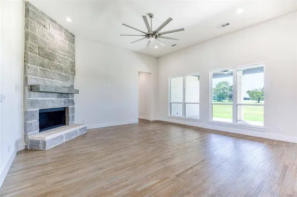 1407 Deerfield Drive, Wills Point, TX 75169