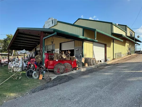 Rows 2 & 3, Canton, TX 75103