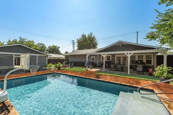 515 S Bois D Arc Street, Forney, TX 75126