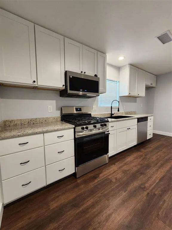 808 S Bois D'Arc, Forney, TX 75126