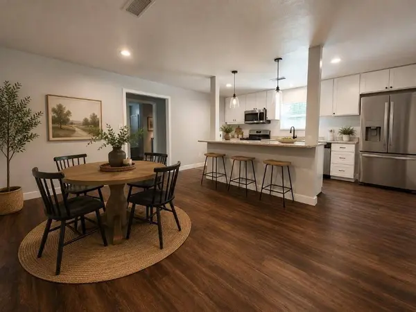 808 S Bois D'Arc, Forney, TX 75126