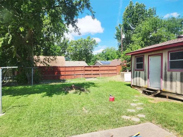 327 Teakwood Street, Mesquite, TX 75149