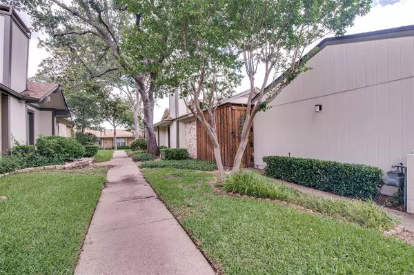 1916 Cobblestone Lane, Garland, TX 75042