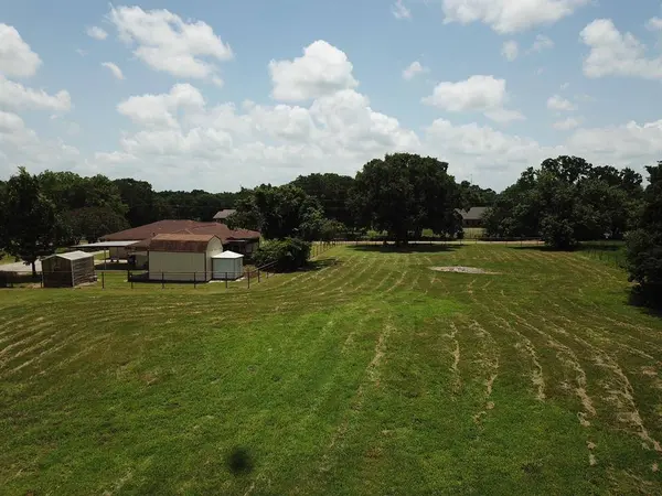 464 Vz County Road 2120, Canton, TX 75103