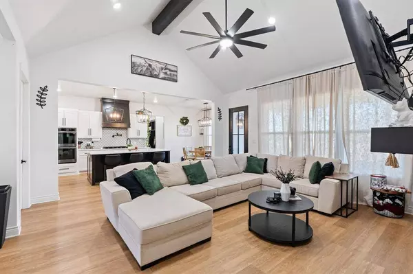 486 Vz County Road 1107, Canton, TX 75103