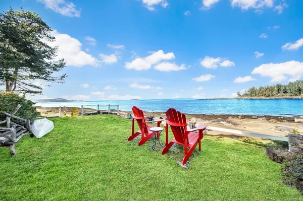 51 Malaspina Dr, Gabriola Island, BC V0R 1X1