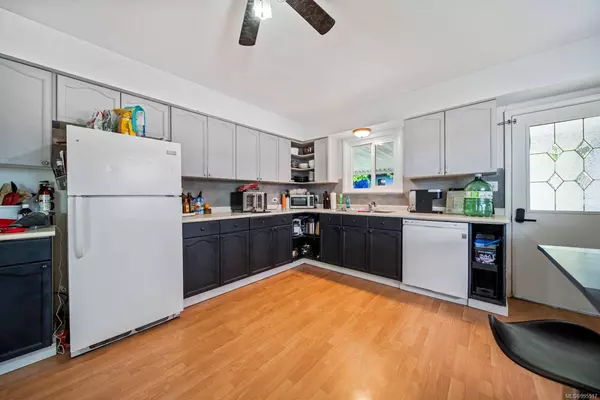 411 Chesterlea Ave, Nanaimo, BC V9R 4B5