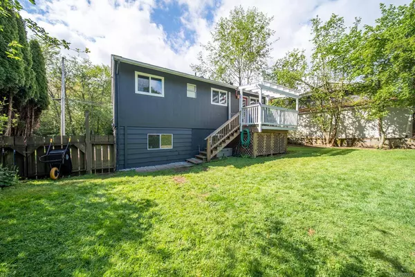 676 Beaconsfield Rd, Nanaimo, BC V9R 1X2