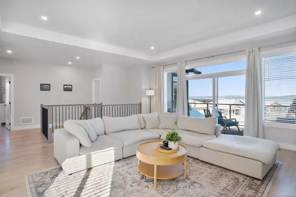 143 Francis Pl, Ladysmith, BC V9G 1W4