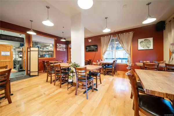 5281 Rutherford Rd #102, Nanaimo, BC V9T 5N9