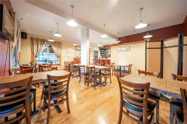 5281 Rutherford Rd #102, Nanaimo, BC V9T 5N9