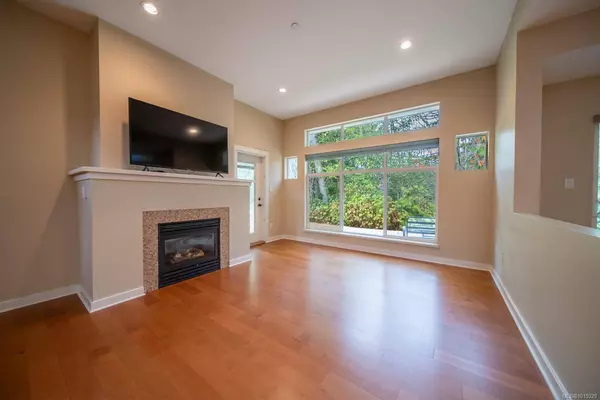 500 Corfield St #5, Parksville, BC V9P 0A8