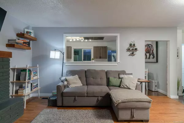 1439 White St, Nanaimo, BC V9S 1J1