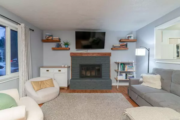 1439 White St, Nanaimo, BC V9S 1J1