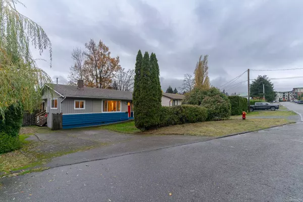 1439 White St, Nanaimo, BC V9S 1J1